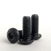 Винт 10х12 10.9 полукруг с внутр. шестигр. ISO 7380